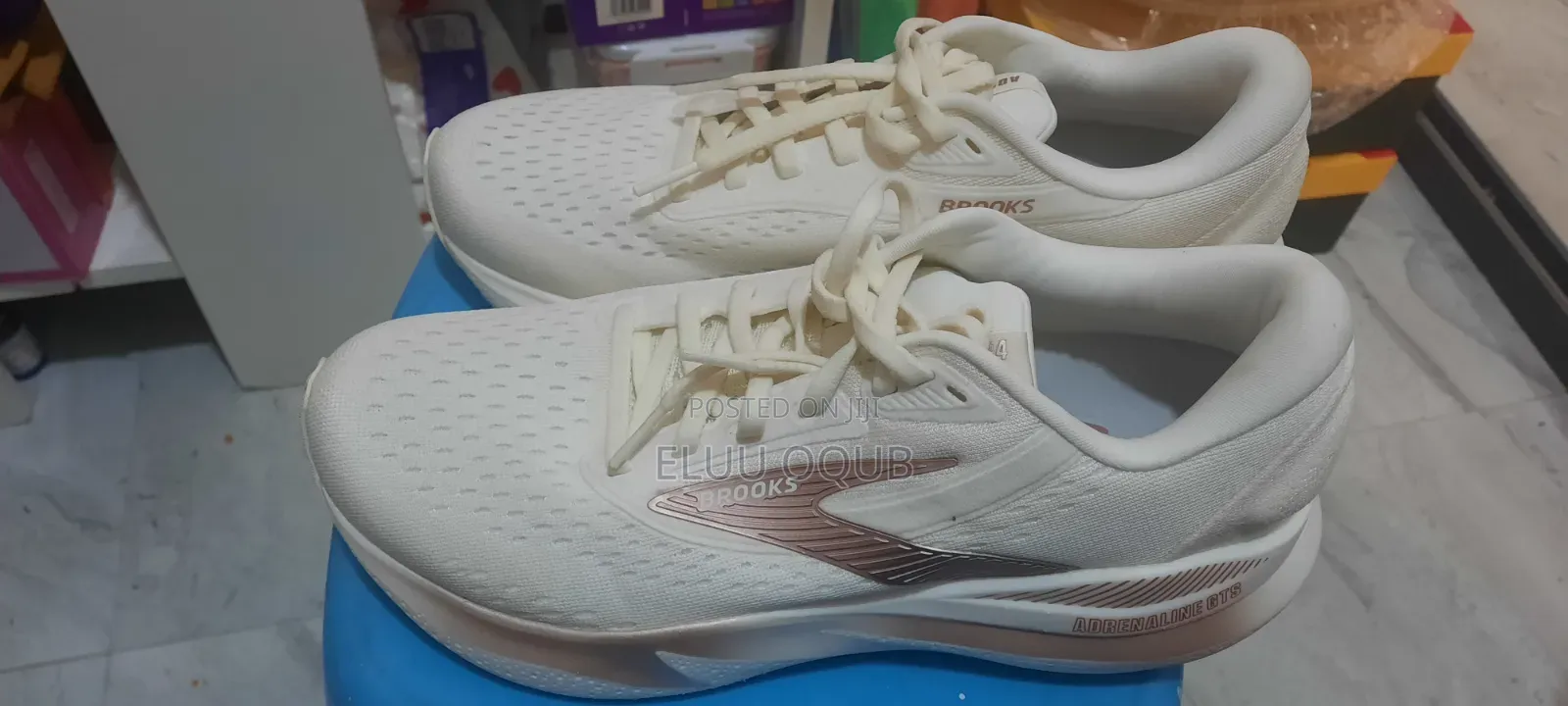 Brand Shoe Brooks Very Comfortable