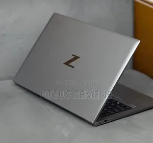 New Laptop HP ZBook Firefly G8 16GB Intel Core i7 SSD 512GB