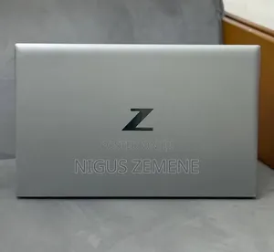 New Laptop HP ZBook Firefly G8 16GB Intel Core i7 SSD 512GB