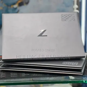 New Laptop HP ZBook Firefly G8 16GB Intel Core i5 SSD 512GB