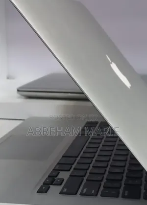 New Laptop Apple MacBook Air 2017 8GB Intel Core i7 SSD 128GB