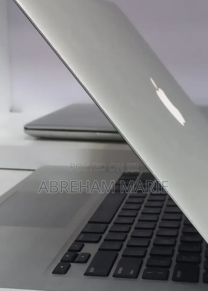 New Laptop Apple MacBook Air 2017 8GB Intel Core i7 SSD 128GB