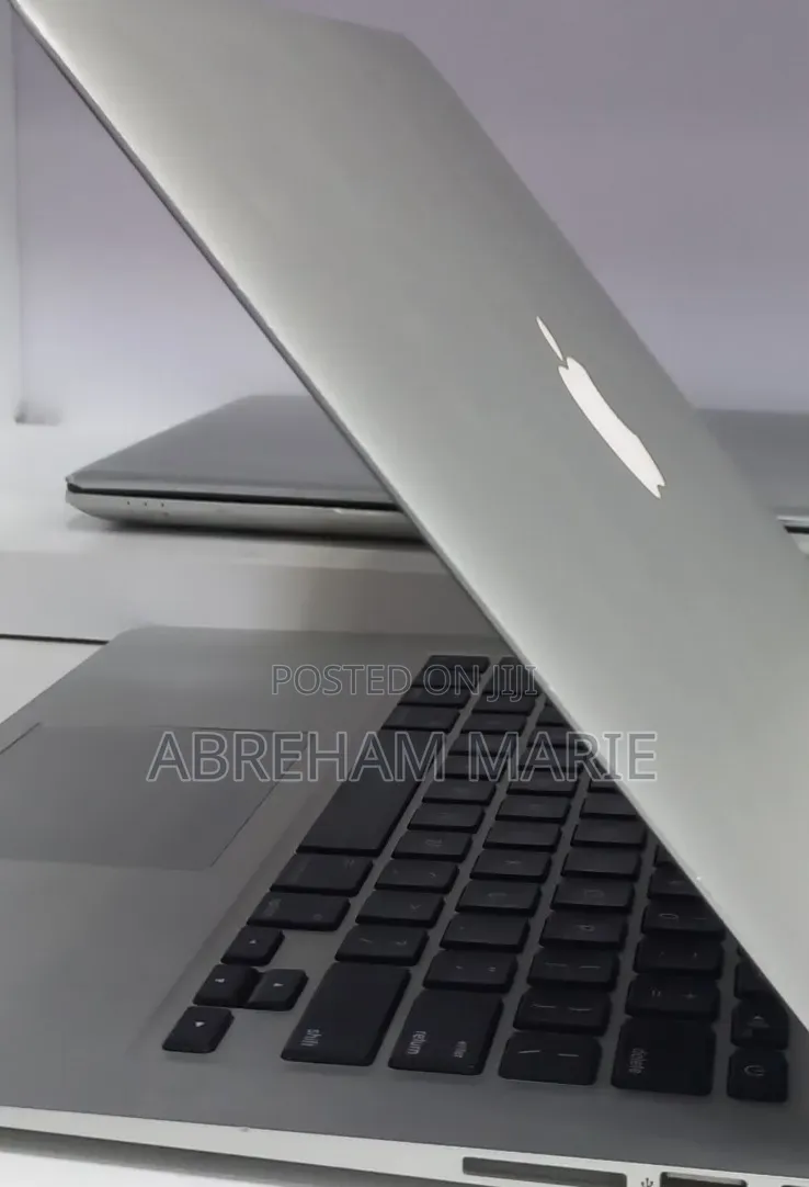 New Laptop Apple MacBook Air 2017 8GB Intel Core i7 SSD 128GB