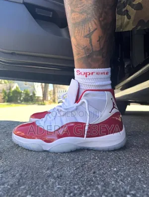 Air Jordan 11 Cherry Original