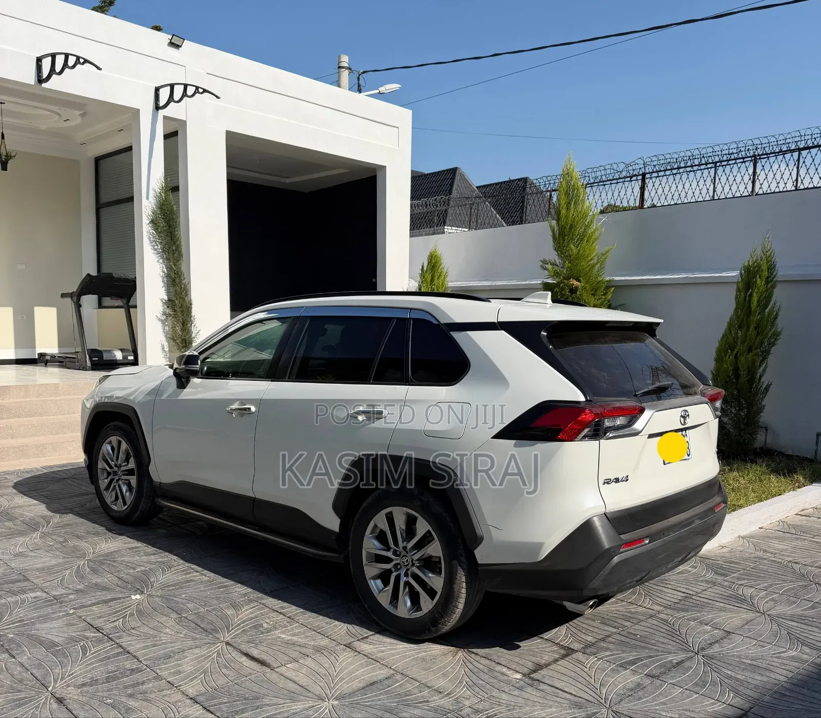 Toyota RAV4 Adventure 2021 White