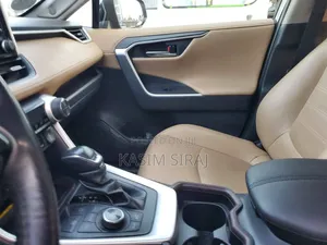 Toyota RAV4 Adventure 2021 White
