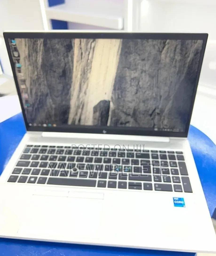 New Laptop HP EliteBook 850 G8 16GB Intel Core i5 SSD 512GB
