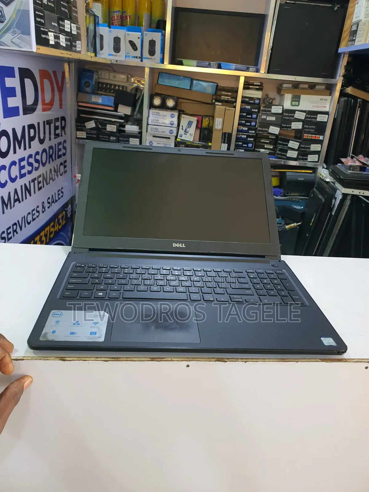 Laptop Dell Vostro 15 3578 4GB Intel Core i5 HDD 1T