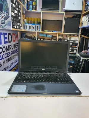 Laptop Dell Vostro 15 3578 4GB Intel Core i5 HDD 1T
