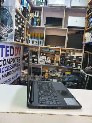 Laptop Dell Vostro 15 3578 4GB Intel Core i5 HDD 1T