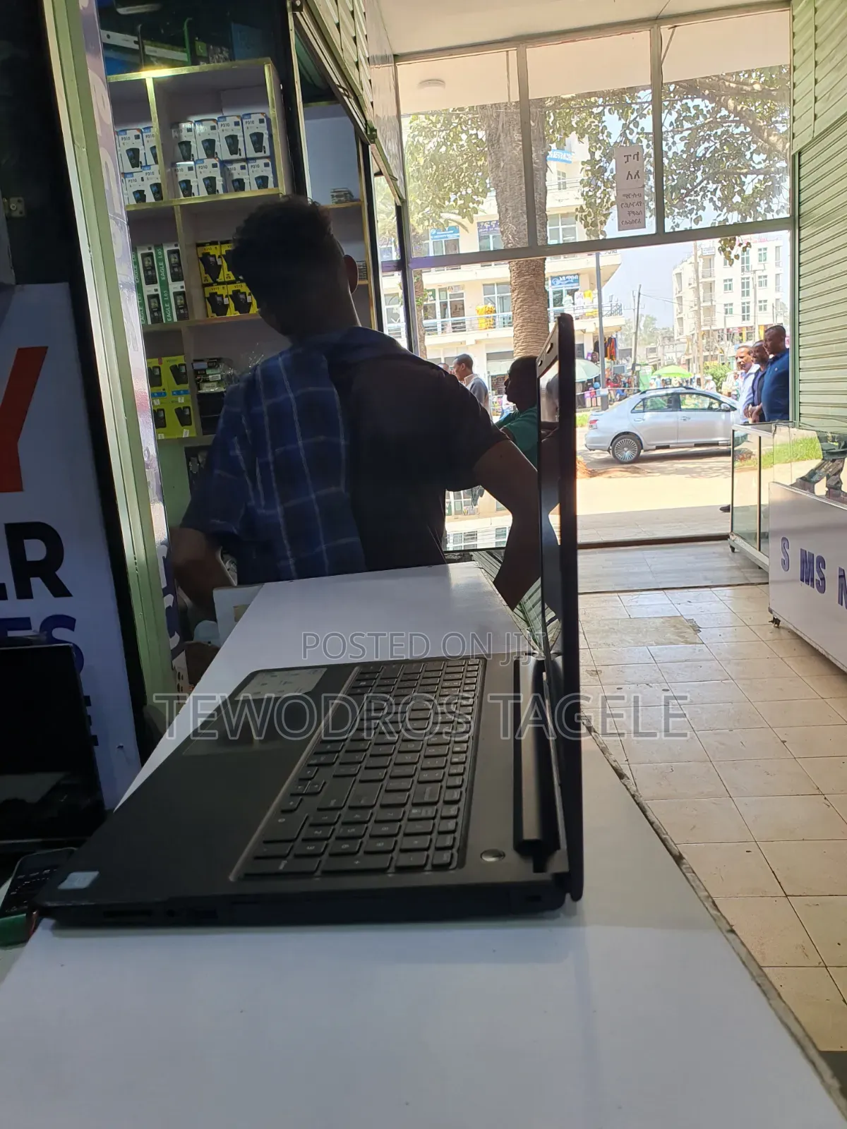 Laptop Dell Vostro 15 3578 4GB Intel Core i5 HDD 1T
