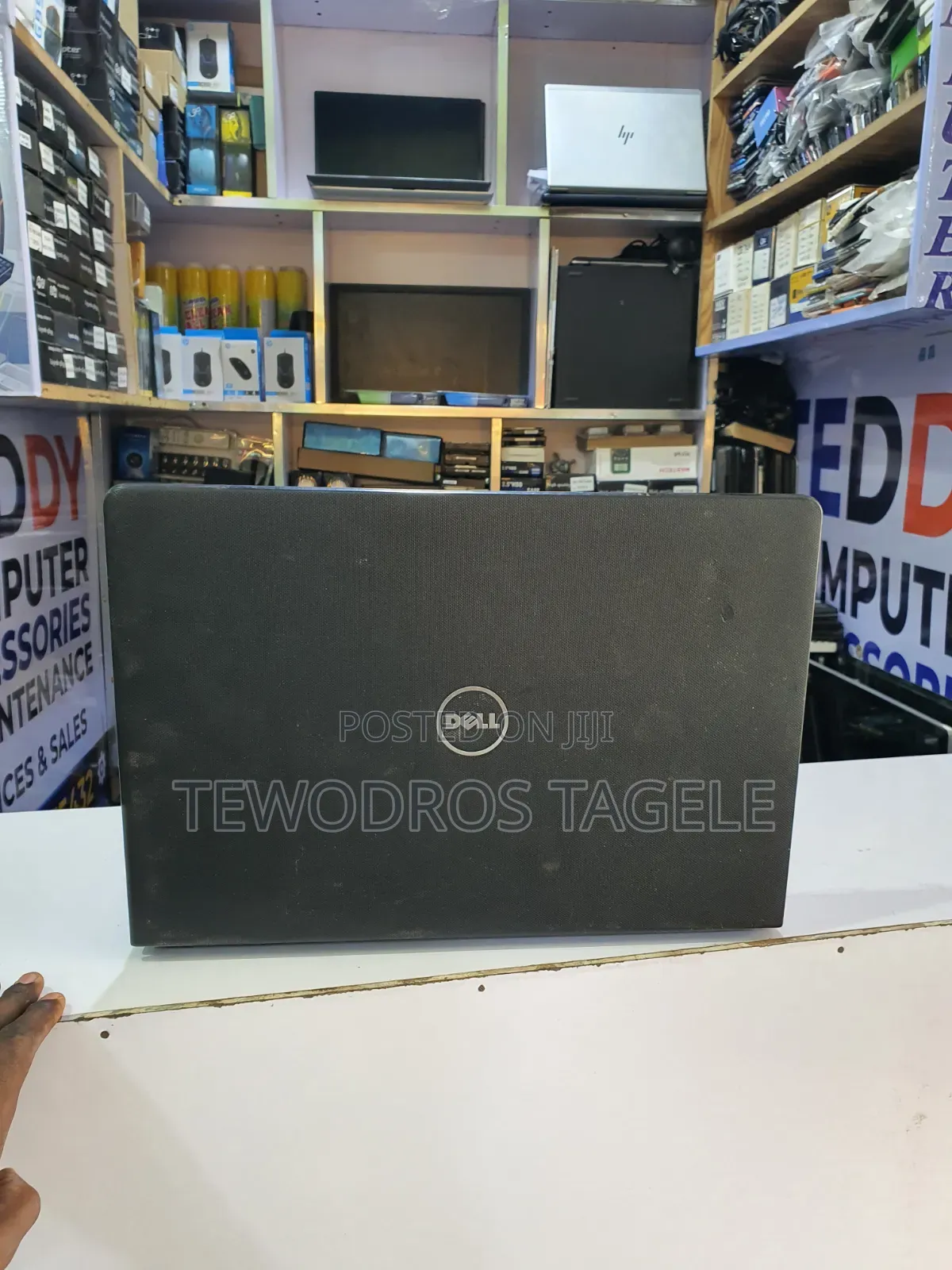 Laptop Dell Vostro 15 3578 4GB Intel Core i5 HDD 1T
