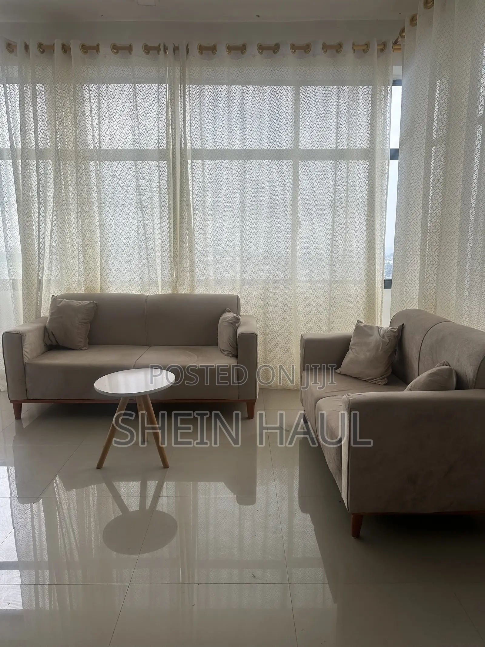 Like New 5 Seater Sofa