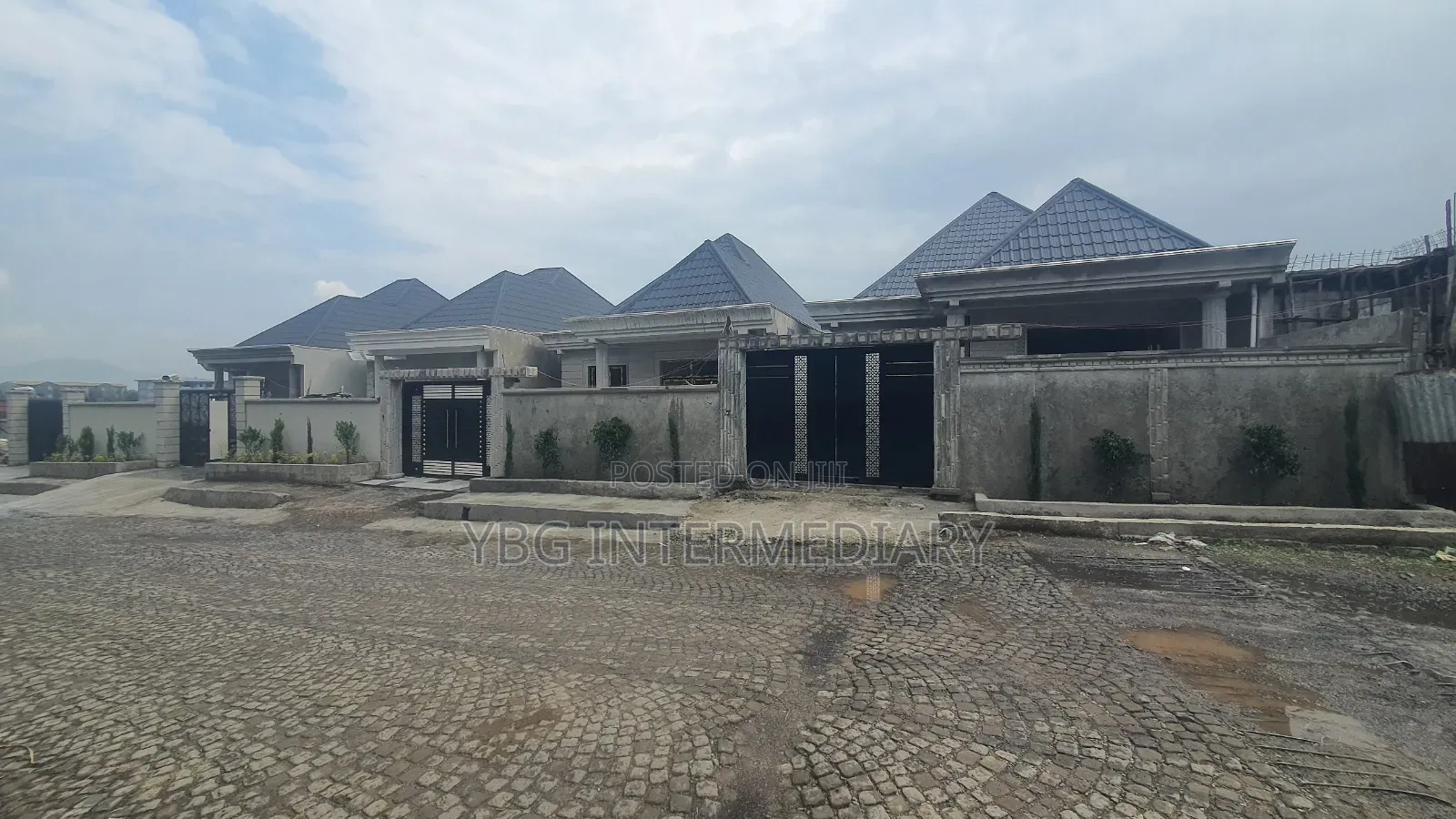 Furnished 3bdrm Villa in Villa, Yeka for sale