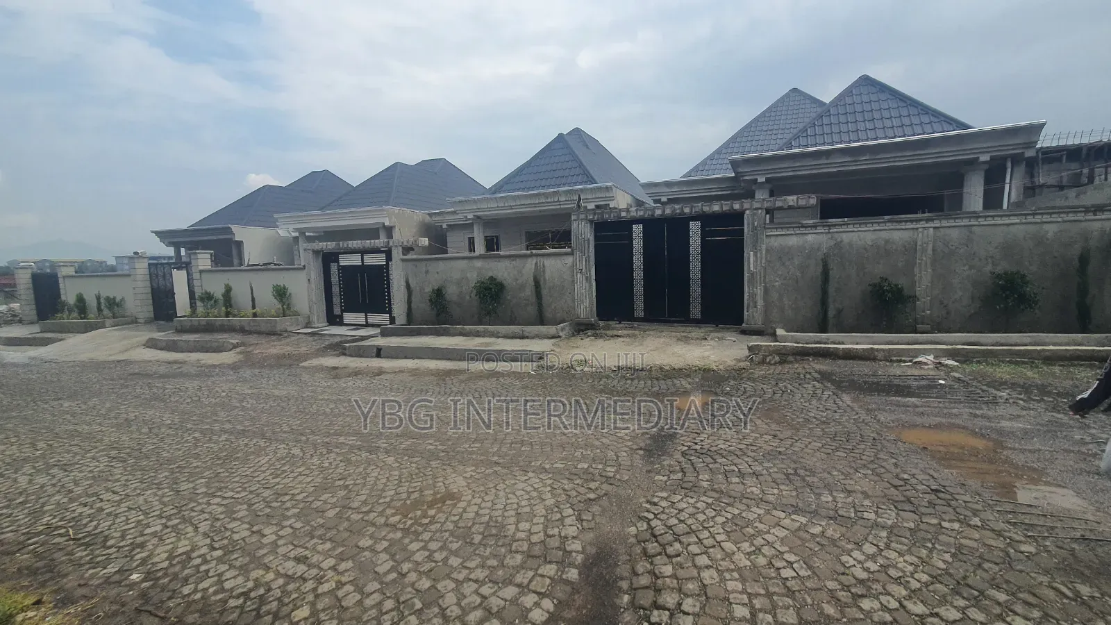 Furnished 3bdrm Villa in Villa, Yeka for sale