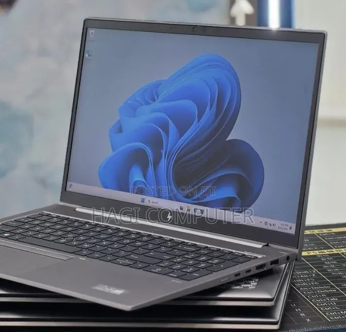 New Laptop HP ZBook 15 16GB Intel Core i5 SSD 512GB