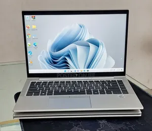 New Laptop HP EliteBook 840 8GB Intel Core i5 SSD 512GB