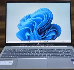 New Laptop HP Pavilion 15 8GB Intel Core Ultra 5 SSD 512GB