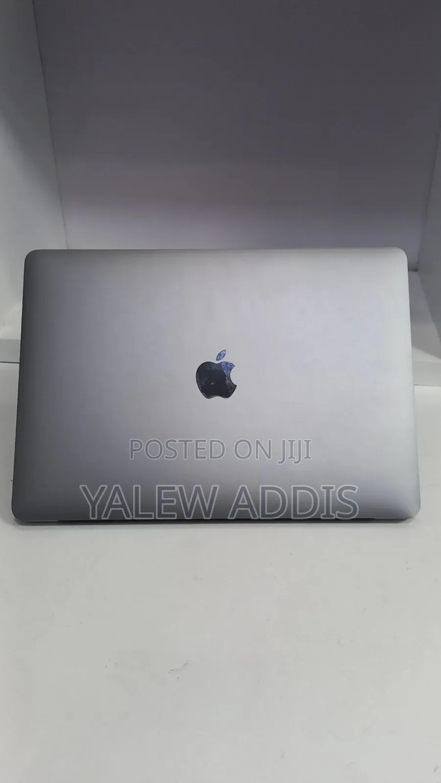 New Laptop Apple MacBook Pro 2020 M1 8GB Apple M1 SSD 256GB