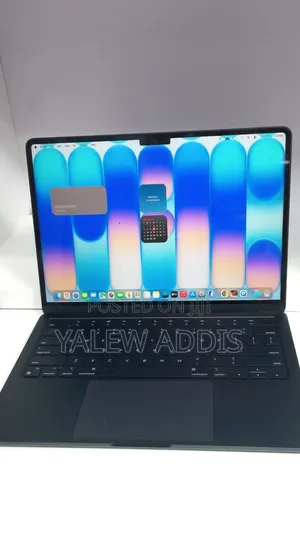 New Laptop Apple MacBook Air 2022 M2 8GB Apple M2 SSD 256GB