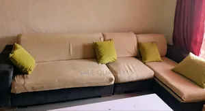 Sofa L Shape ጥሩ ሁኔታ ላይ ያለ አዲስ ሶፋ