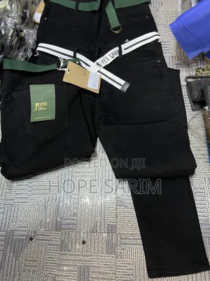 Jeansy Belted Jet-Black Stretch Jeans