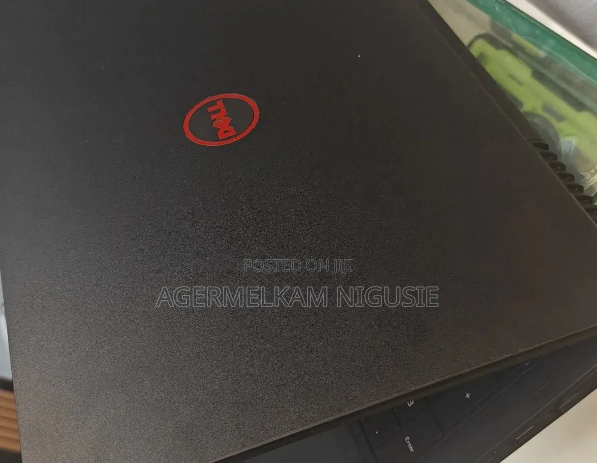 New Laptop Dell Inspiron 16 5620 8GB Intel Core i7 SSD 512GB