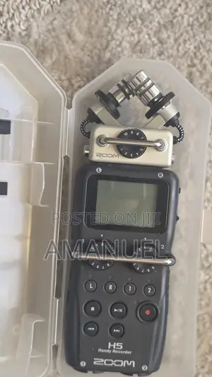 Zoom H5 4-Input / 4-Track Portable Handy Recorder With Interchangeable