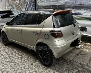 Toyota Vitz 2004 Gold