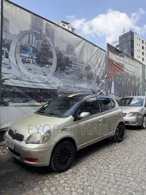 Toyota Vitz 2004 Gold