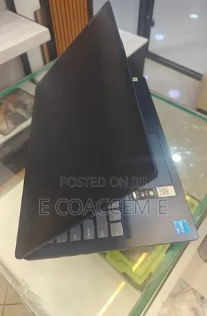 New Laptop Lenovo 8GB Intel Core i5 SSD 512GB