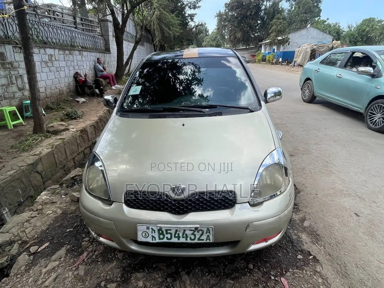 Toyota Vitz 2004 Gold
