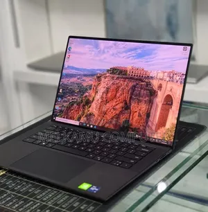 New Laptop Dell Precision 5560 16GB Intel Core i9 SSD 512GB