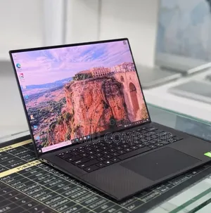 New Laptop Dell Precision 5560 16GB Intel Core i9 SSD 512GB