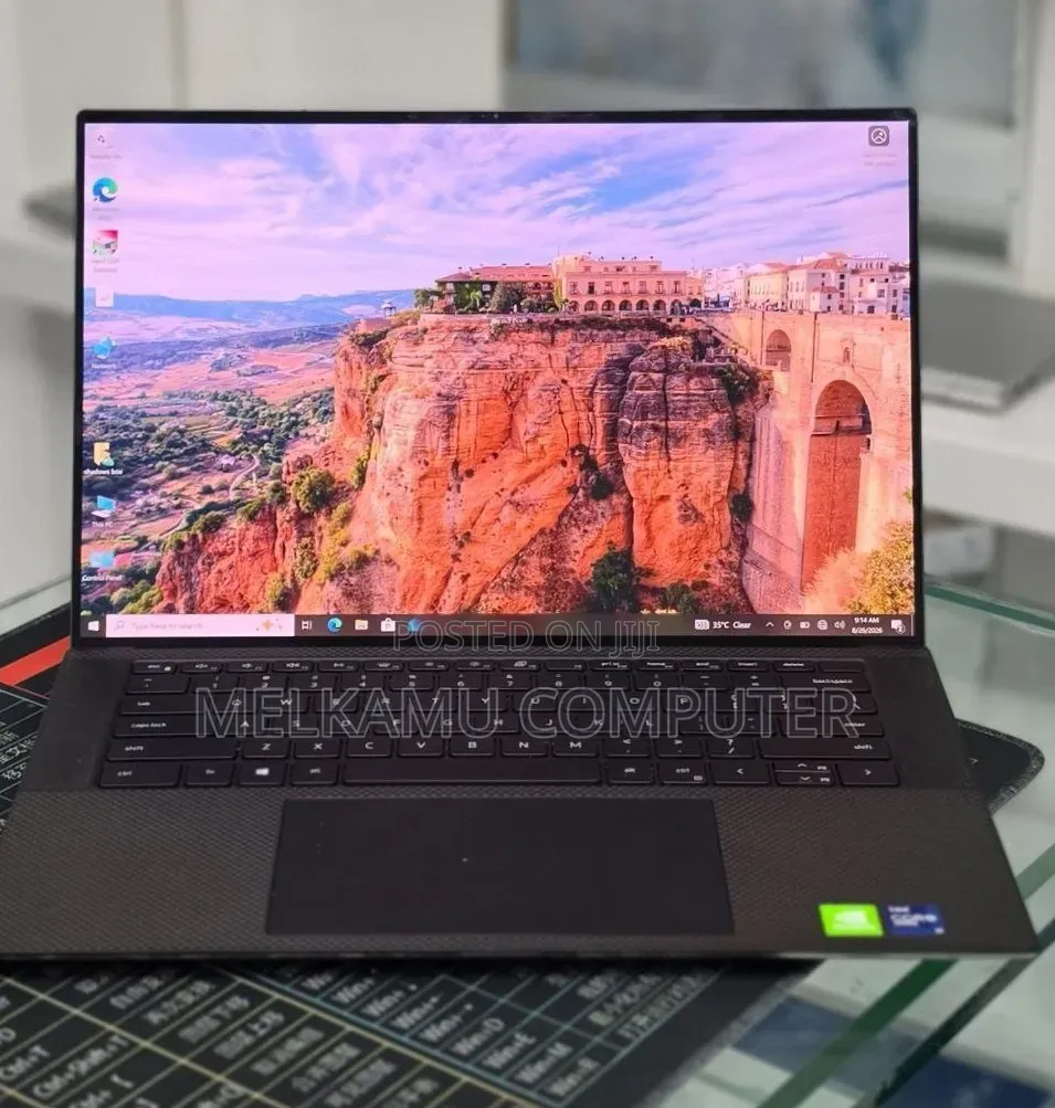 New Laptop Dell Precision 5560 16GB Intel Core i9 SSD 512GB