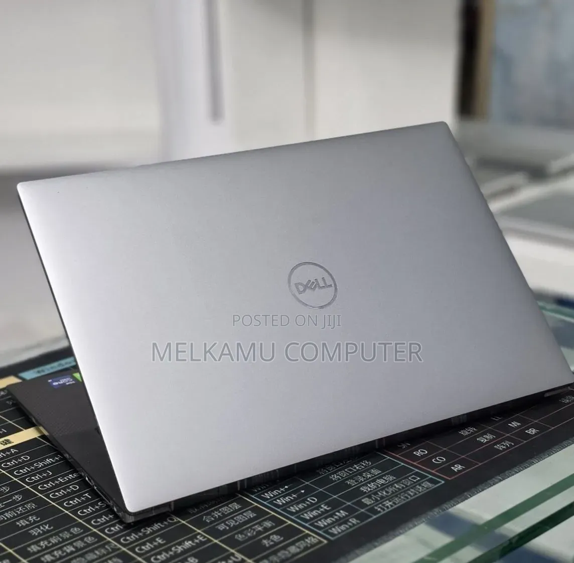 New Laptop Dell Precision 5560 16GB Intel Core i9 SSD 512GB