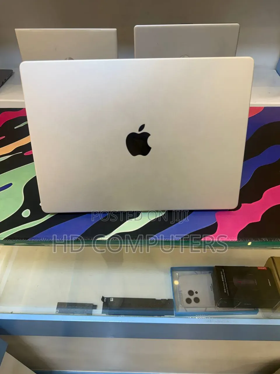 New Laptop Apple MacBook Pro 2021 M1 16GB Apple M1 Pro SSD 512GB