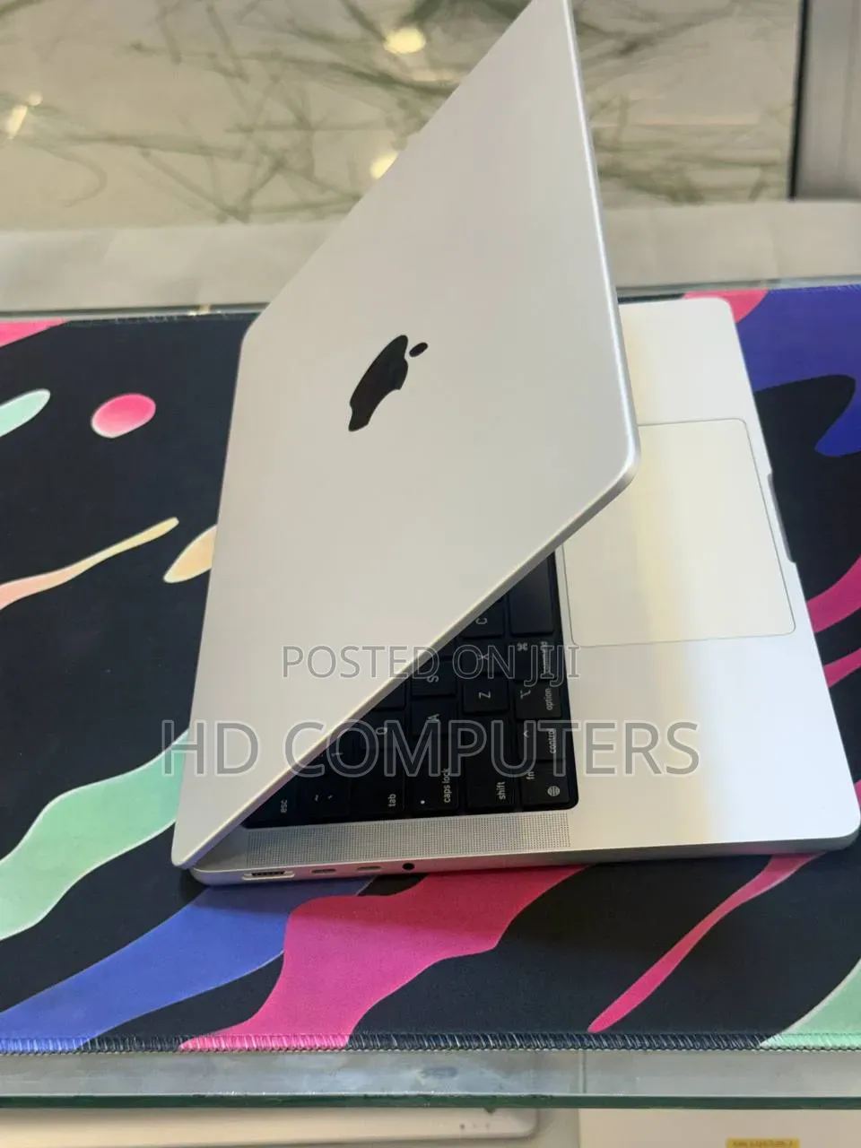 New Laptop Apple MacBook Pro 2021 M1 16GB Apple M1 Pro SSD 512GB