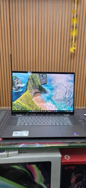 New Laptop HP OmniBook Ultra Flip 16" 32GB Intel Core Ultra 9 SSD 2T