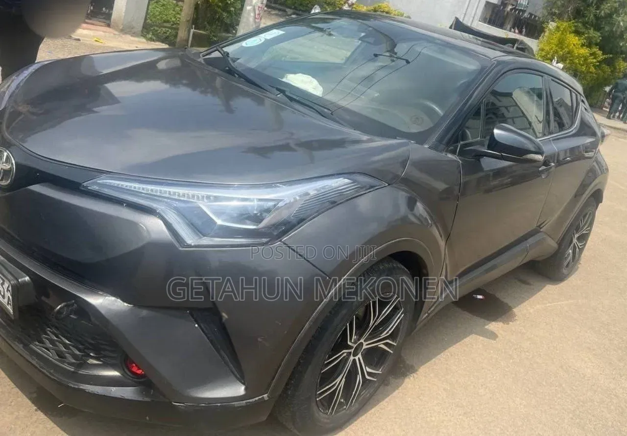 Toyota C-HR 2020 Gray