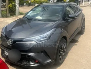 Toyota C-HR 2020 Gray