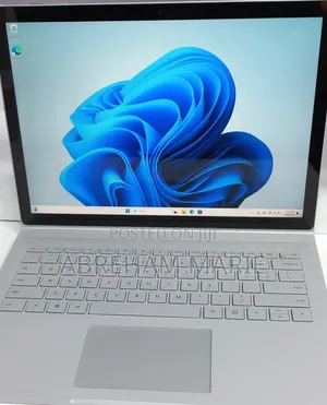 New Laptop Microsoft Surface Book 2 16GB Intel Core i7 SSD 512GB