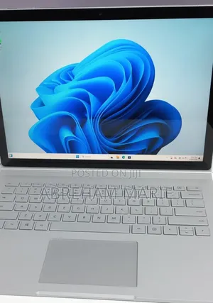 New Laptop Microsoft Surface Book 2 16GB Intel Core i7 SSD 512GB