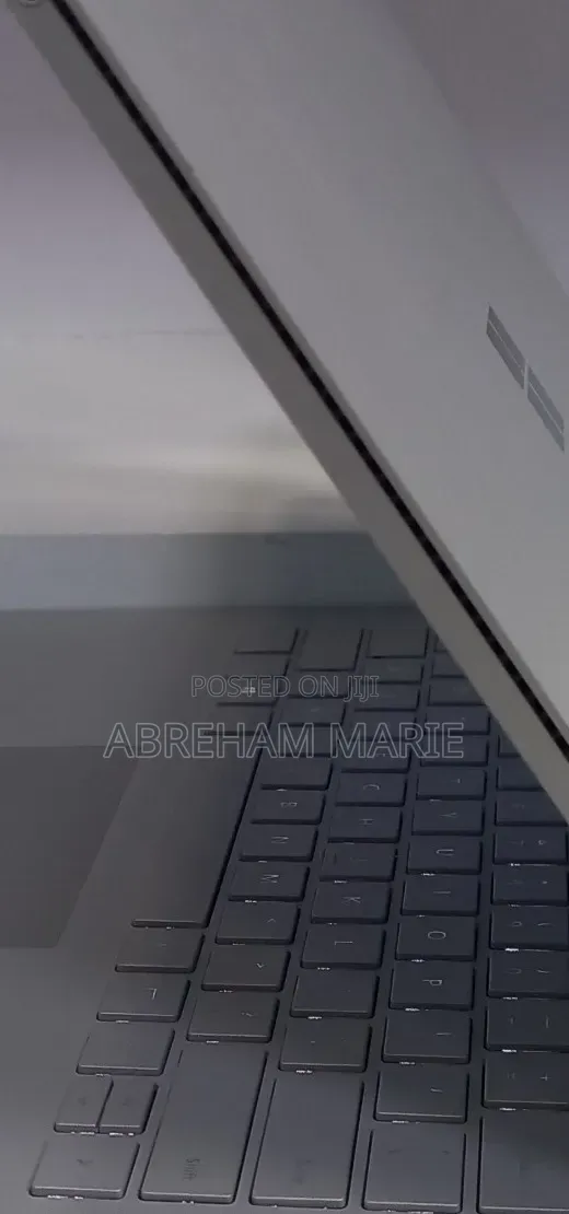 New Laptop Microsoft Surface Book 2 16GB Intel Core i7 SSD 512GB