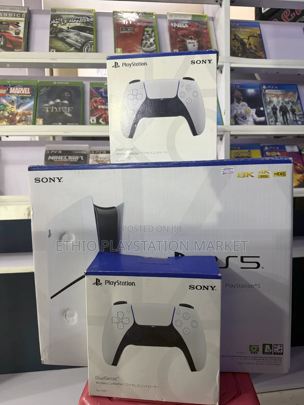 Plays Station
