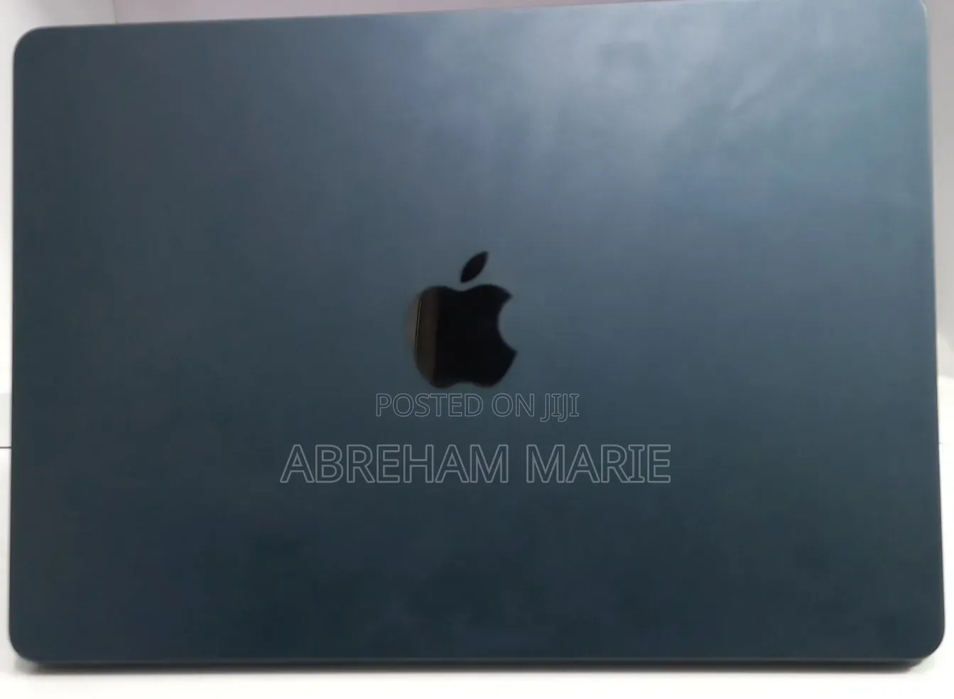 New Laptop Apple MacBook Air 2022 M2 8GB Apple M2 SSD 256GB