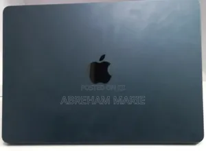 New Laptop Apple MacBook Air 2022 M2 8GB Apple M2 SSD 256GB