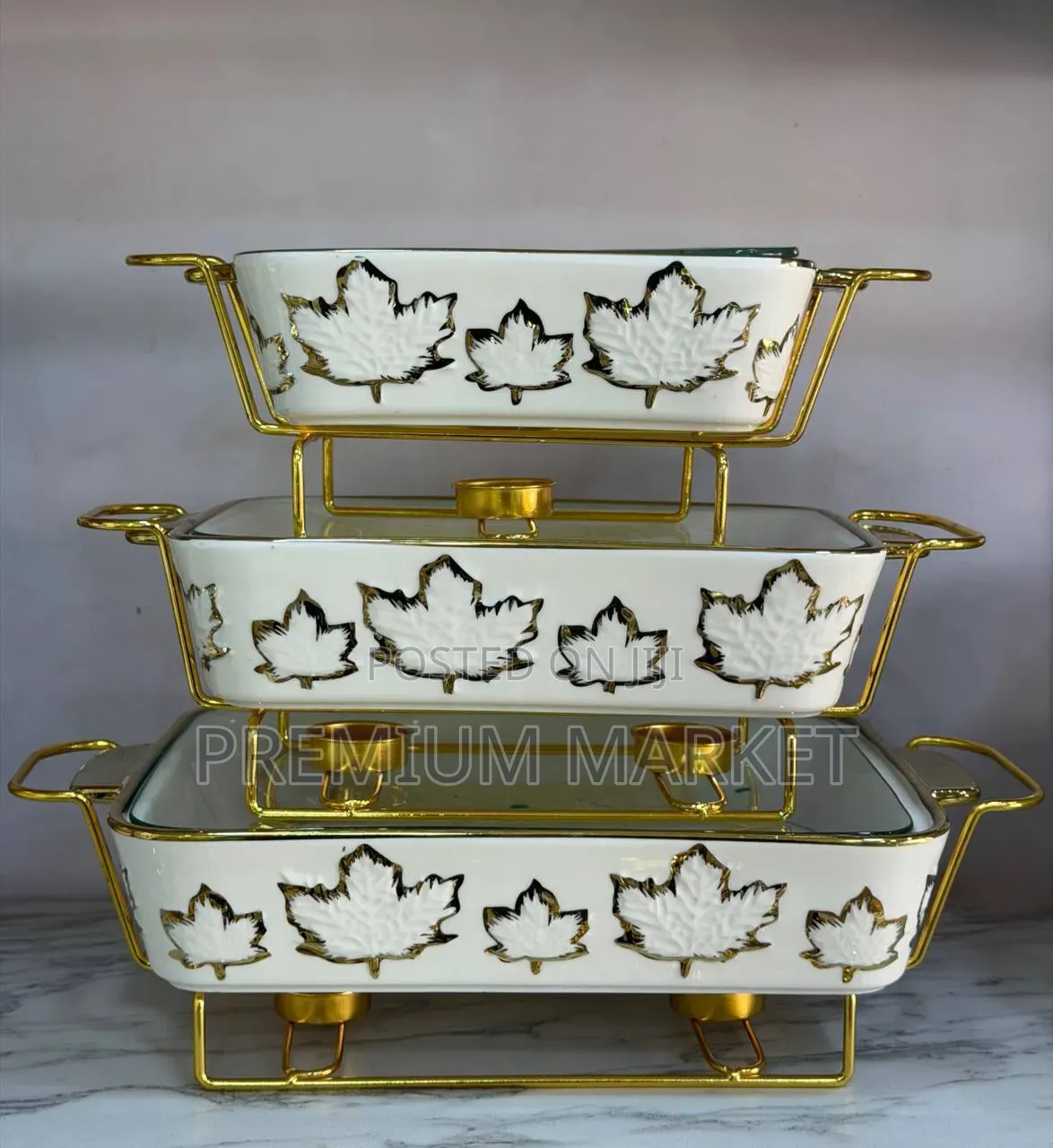 Cheafing Dish 3 Set Porcelain የብረት ማቆሚያዎች ያሉት ባለ ሶስት የሸክላ ሼፊንግ ዲሽ