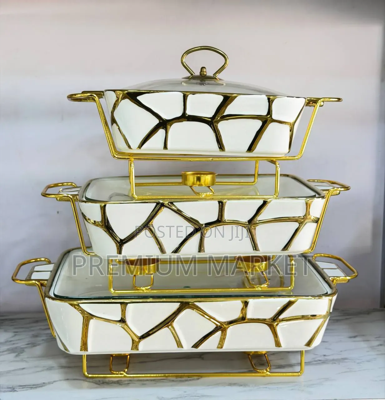Cheafing Dish 3 Set Porcelain የብረት ማቆሚያዎች ያሉት ባለ ሶስት የሸክላ ሼፊንግ ዲሽ