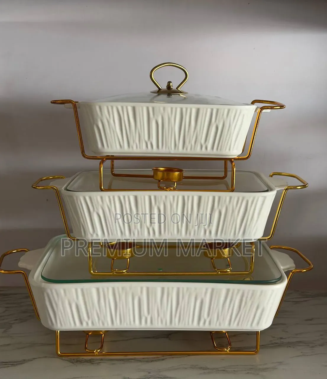 Cheafing Dish 3 Set Porcelain የብረት ማቆሚያዎች ያሉት ባለ ሶስት የሸክላ ሼፊንግ ዲሽ